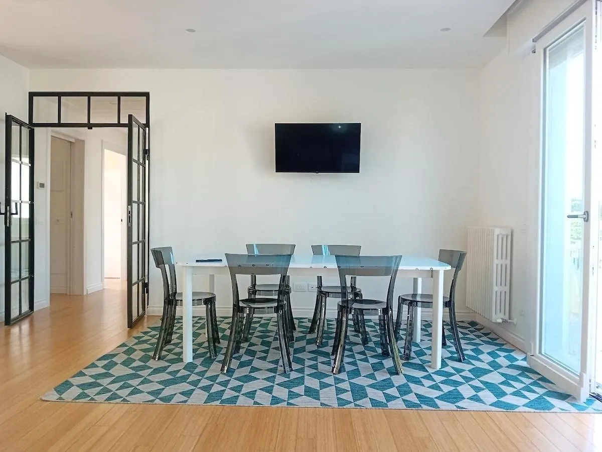 Apartment Villa Fenice - Elegante E Luminosa Oasi Di Comfort Dove Tutto E A Due Passi Riccione Italien
